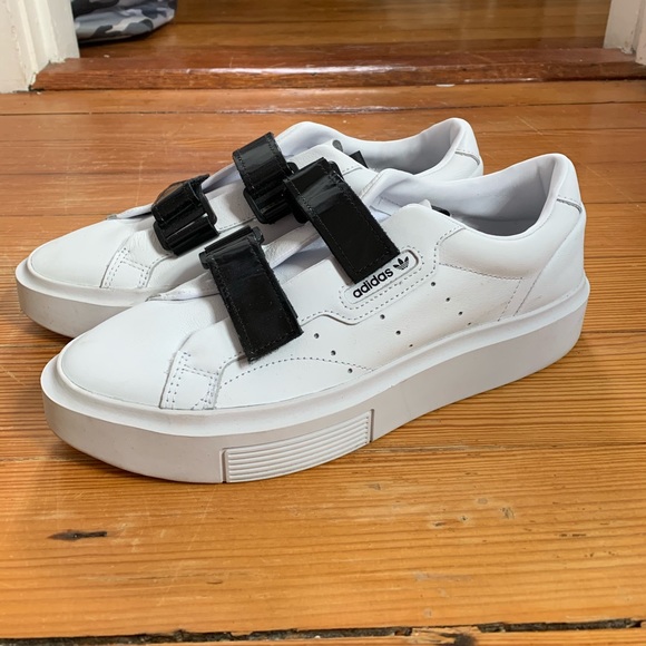 adidas sleek velcro